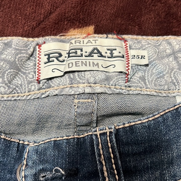Ariat denim jeans 25R. - Picture 2 of 5